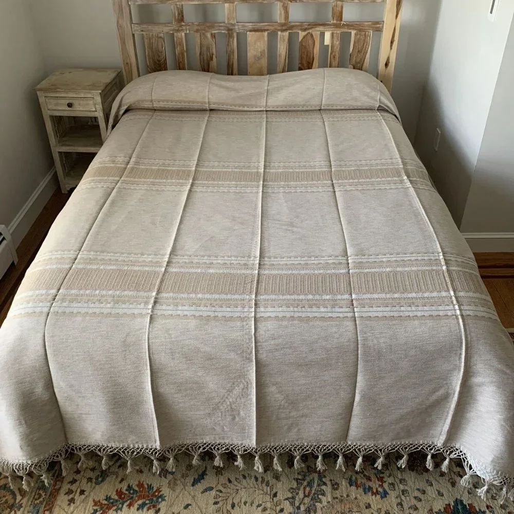 Hand Loom Queen Size Cotton Bedspread.